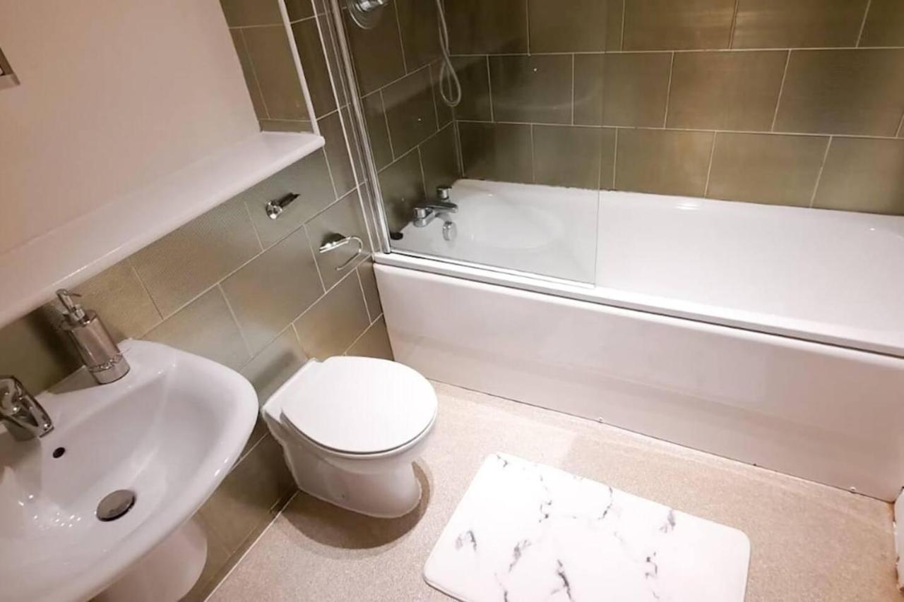 2-Bed Apartment Near City Centre Манчестер Экстерьер фото