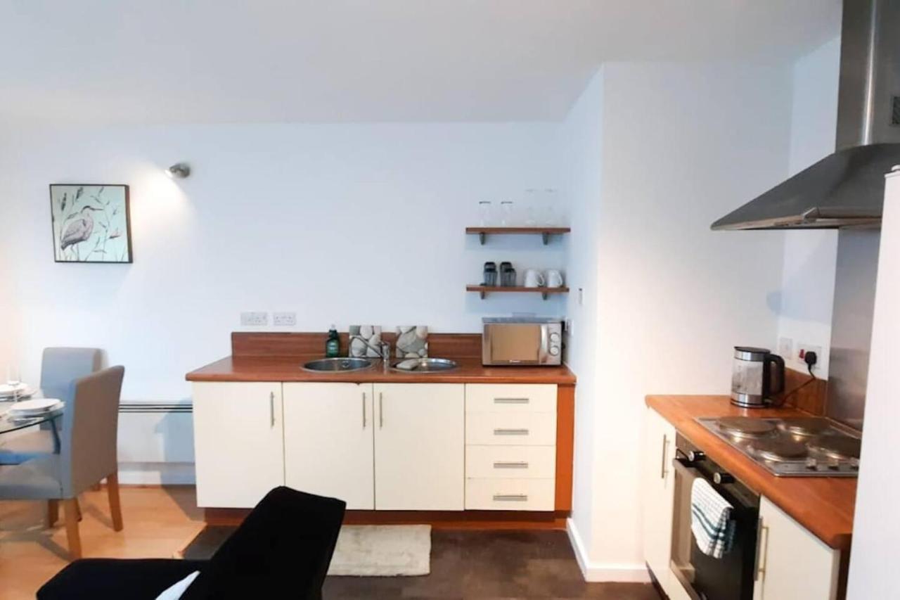 2-Bed Apartment Near City Centre Манчестер Экстерьер фото