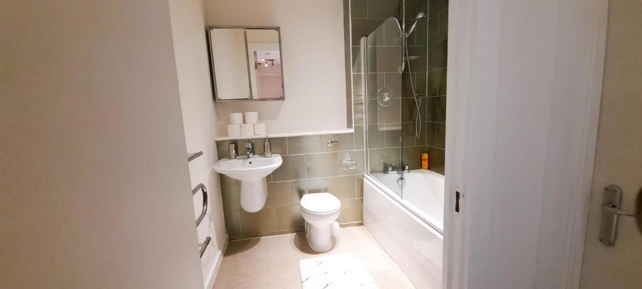 2-Bed Apartment Near City Centre Манчестер Экстерьер фото